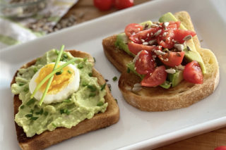 avocado toast a colazione ricetta tescoma