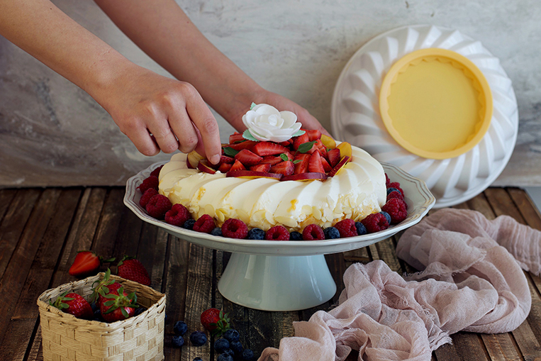 ricetta bavarese allo yogurt variegata all'albicocca con stampo tescoma