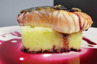 filetto salmone in padella con patate e vino rosso ricetta tescoma